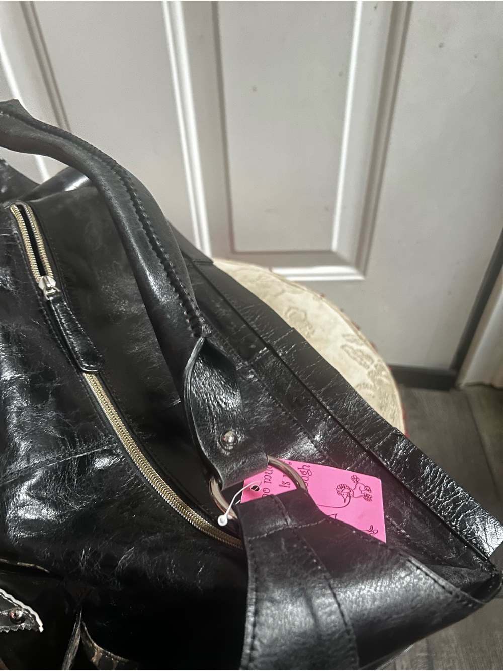 Vtg-Beverly Feldman Black Leather Women’s Shoulder Bag with Silver Leaf Accent - Picture 11 of 16